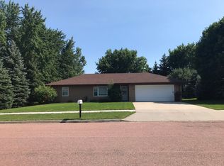 1105 Williams Ave, Mitchell, SD 57301