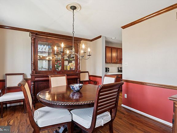 3rd image of 123 Great Oak Dr