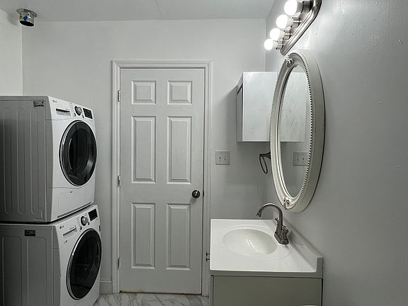 3rd image of 7710 Deleuil Ave