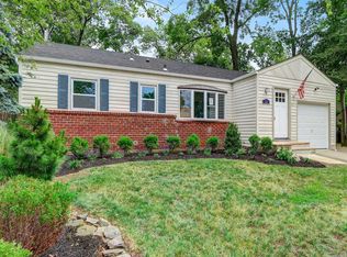 1271 Meadowbrook Rd, Merrick, NY 11566