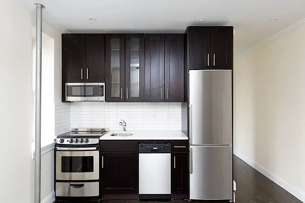 Rented by Voro New York | media 22