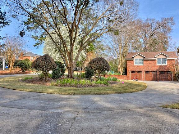 4th image of 819 Woodberry Drive