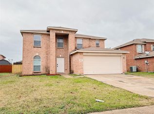2452 Silverado Trl, Grand Prairie, TX 75052