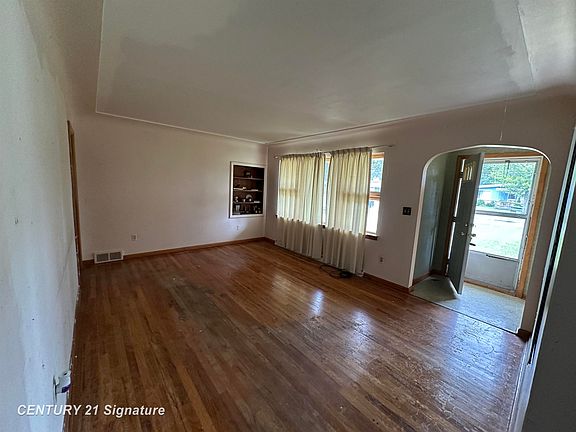 4th image of 2587 Kuhlman Dr