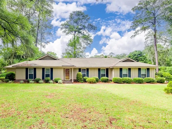 22 River Oaks Road, Savannah, GA 31410