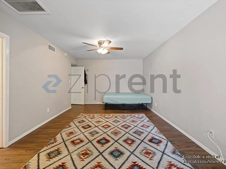 3858 E Dahlia Dr — Photo 13