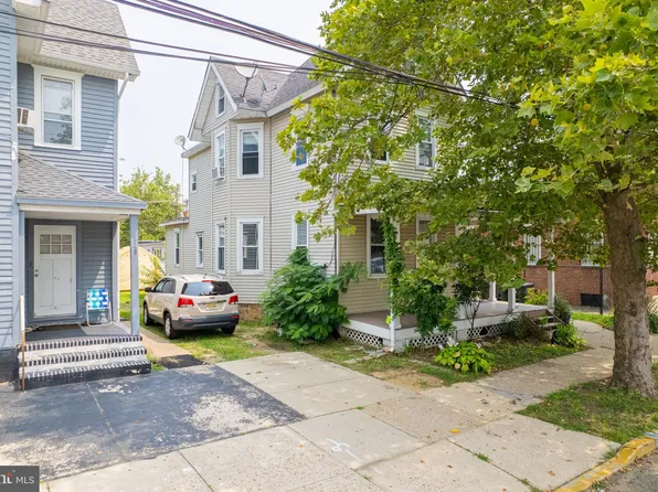 121 Bridgeboro St, Riverside, NJ 08075
