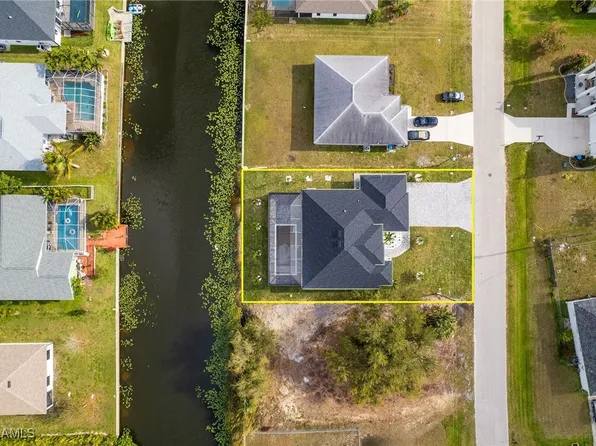 807 SW 11th Ct, Cape Coral, FL 33991