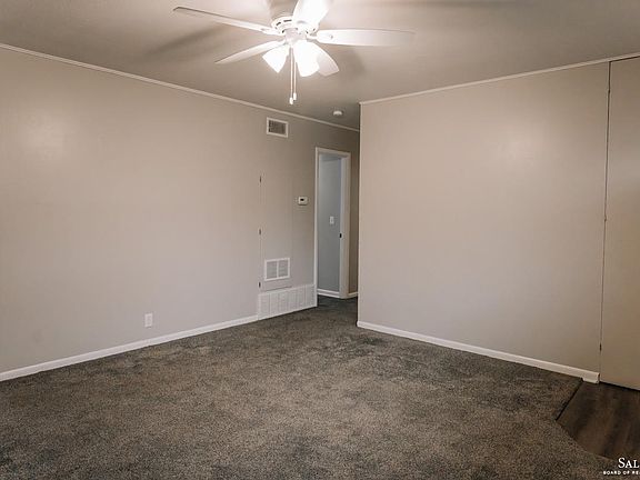 3rd image of 1216 Yale Ave