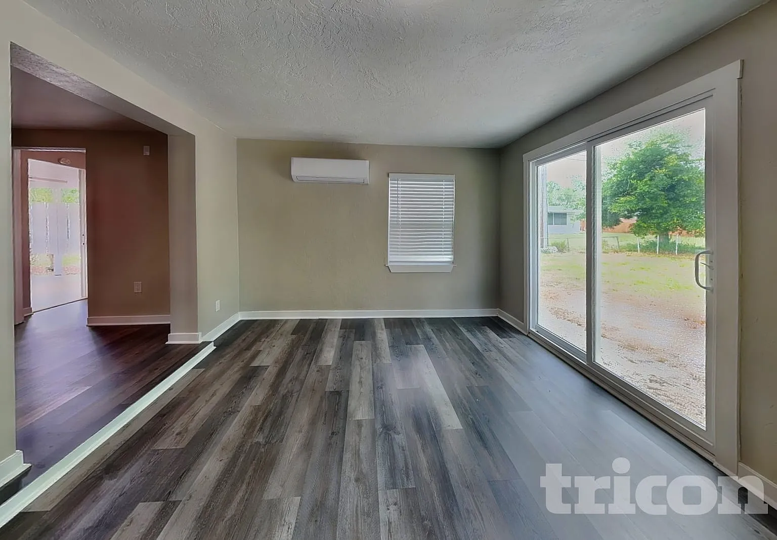 7330 Cass Circle Sarasota FL — Photo 3