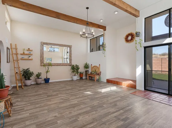 742 Ivory Rd SE, Rio Rancho, NM 87124