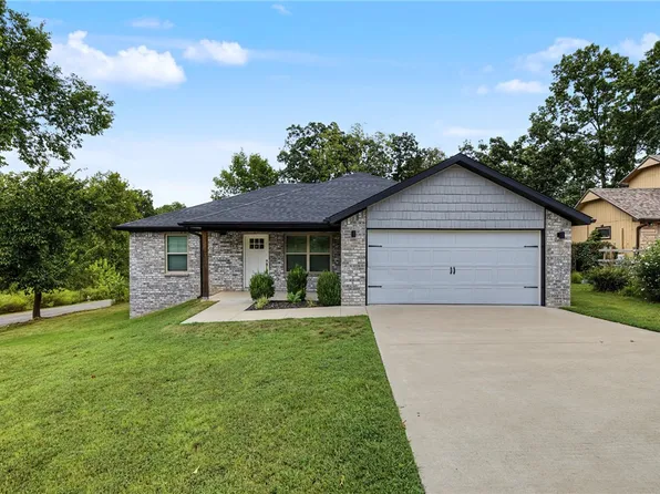 40 Eriboll Ln, Bella Vista, AR 72715