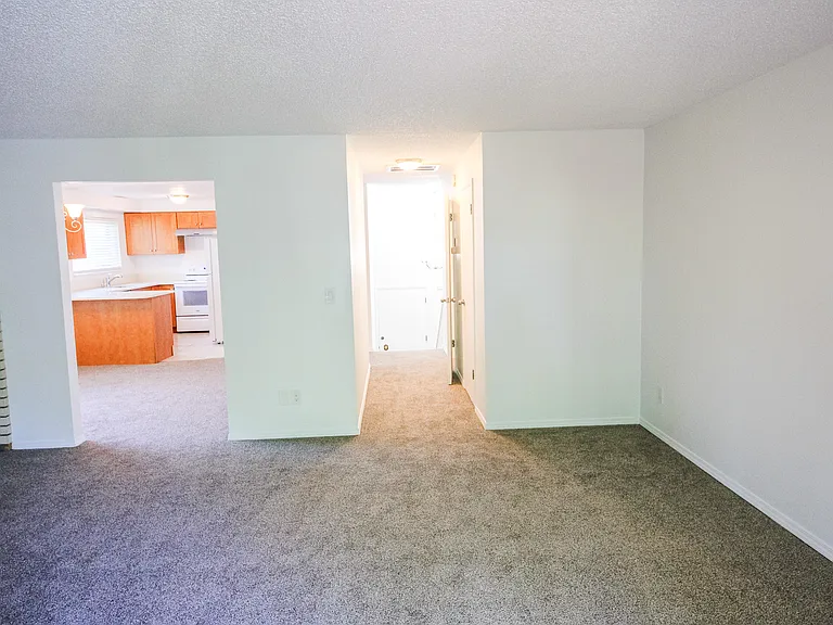 12315-12317 NE Fremont St — Photo 20