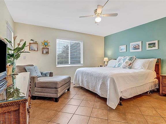 2nd image of 1001 Foxfire LN #109