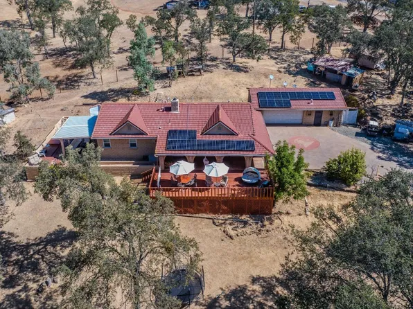 3950 Paolini Rd, Valley Springs, CA 95252