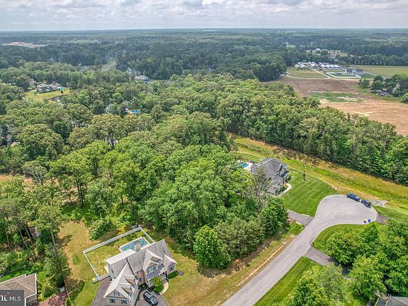 4th image of 17909 Red Oak Dr