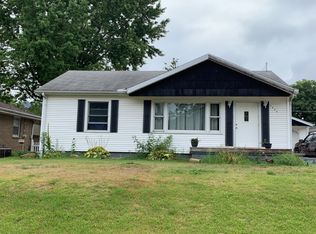 1406 Mechanic St, Pekin, IL 61554