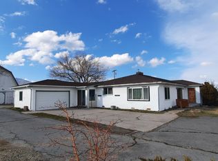 12435 N Old Stage Rd, Weed, CA 96094