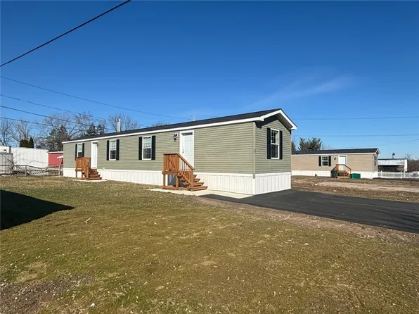 27 Ewald Dr, Rochester, NY 14625
