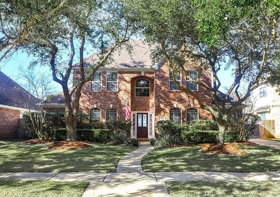 1st image of 6011 Parkwood Pl