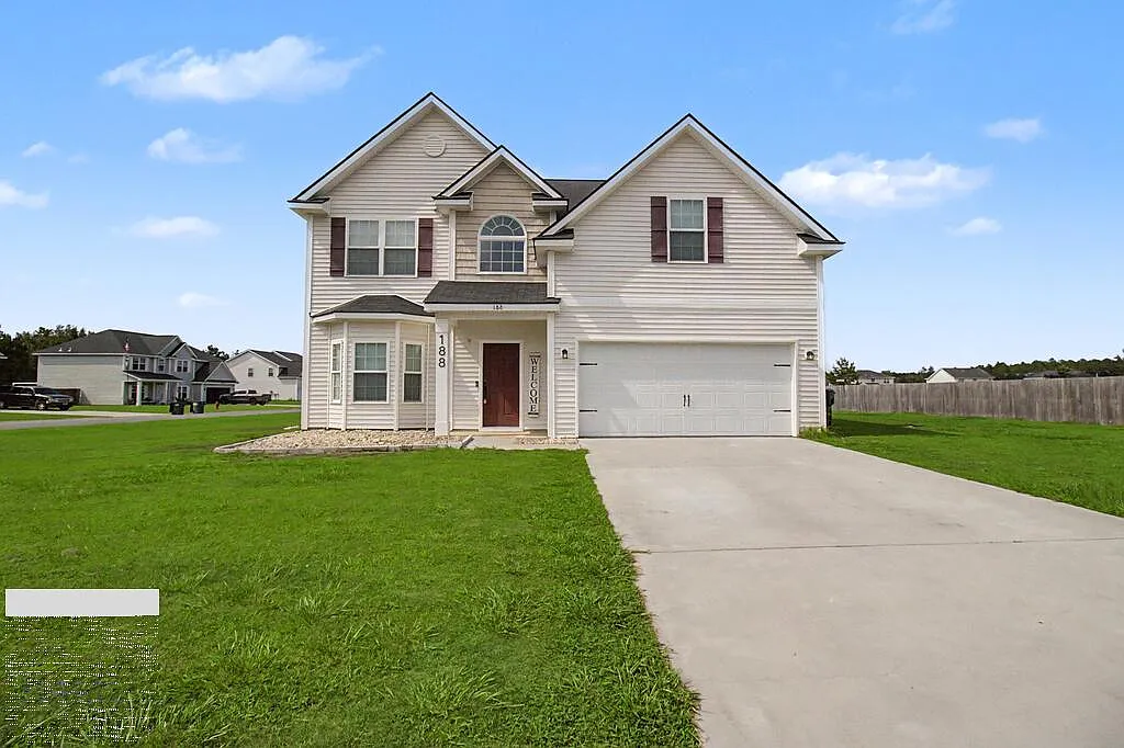 4 bed, 2.5 bath, 2322 sqft, $2,300 — Photo 1