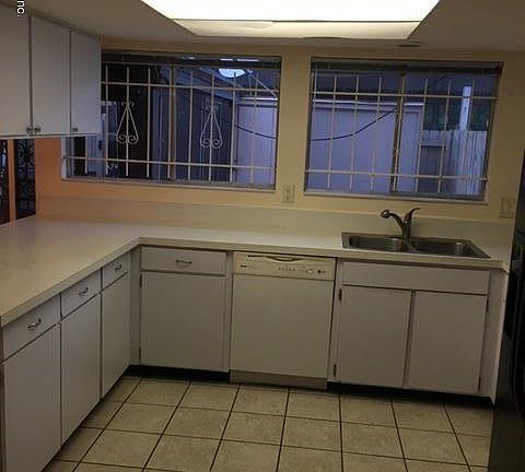 4th image of 8144 Sutton Pl E