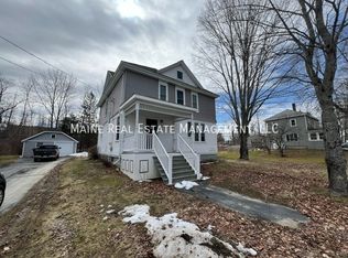 13 Cottage St, Hampden, ME 04444