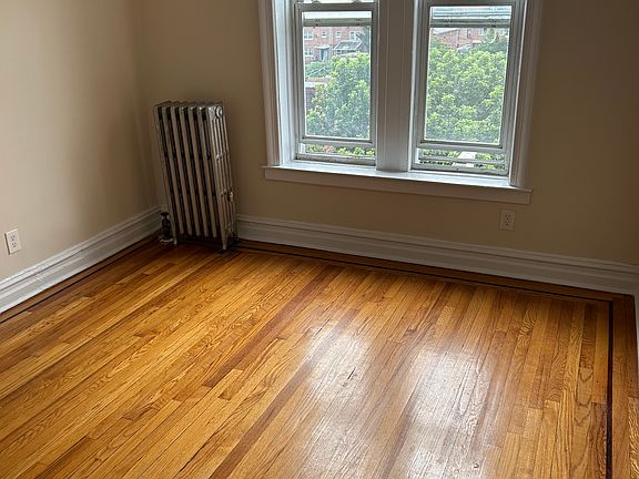 4th image of 15109 34th Ave APT 4C