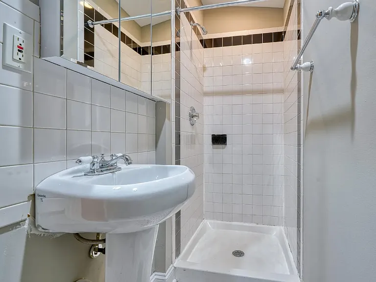 1038 Light St #2 — Photo 7