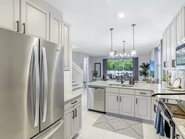 2955 Pine Tree Dr — Photo 5