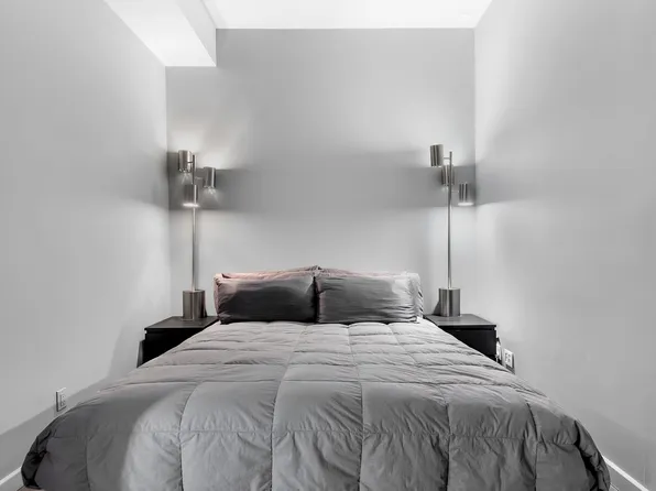 529 West 42nd Street image 5 of 9