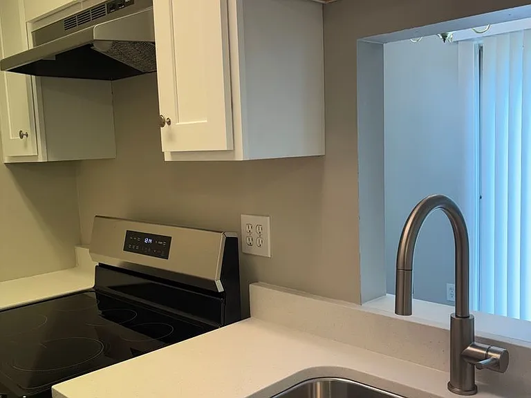 1000 Mount Holly Huntersville Rd #B — Photo 11