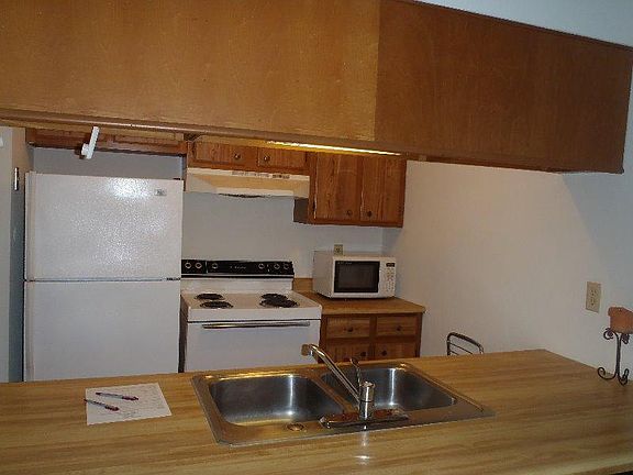 3rd image of 2513 Wesleyan Ave APT 3