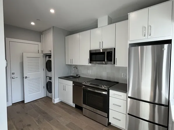 3315 11th St NW #5, Washington, DC 20010
