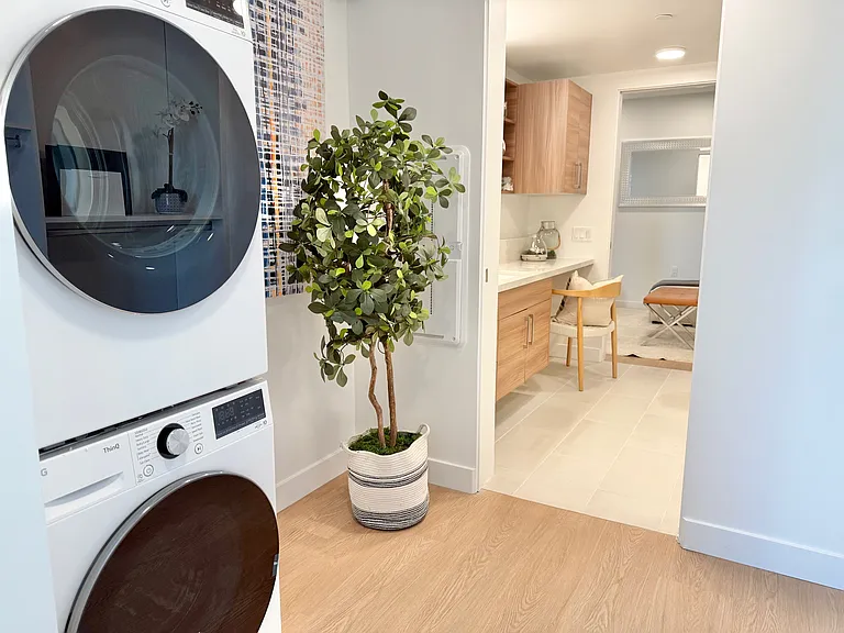 1 Bed 1 Bath plus Den