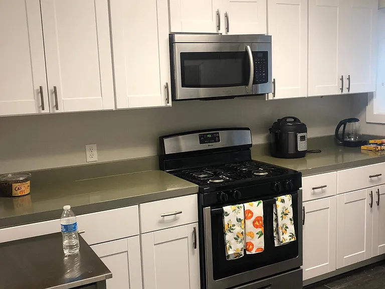 312 E Seneca St #3 — Photo 11