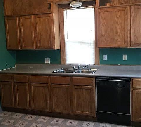 3rd image of 1487 Sherburne Ave