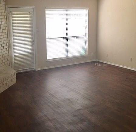 3rd image of 1404 Gardenia Dr