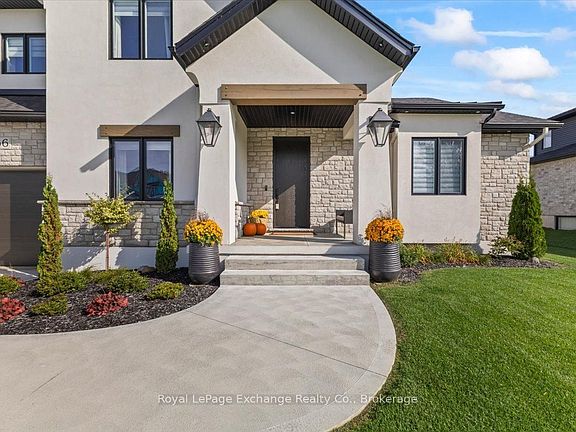 3rd image of 956 Bogdanovic Way