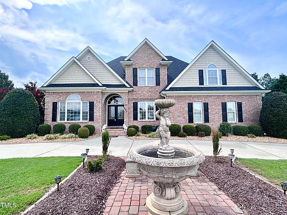 2nd image of 205 Highland Dr