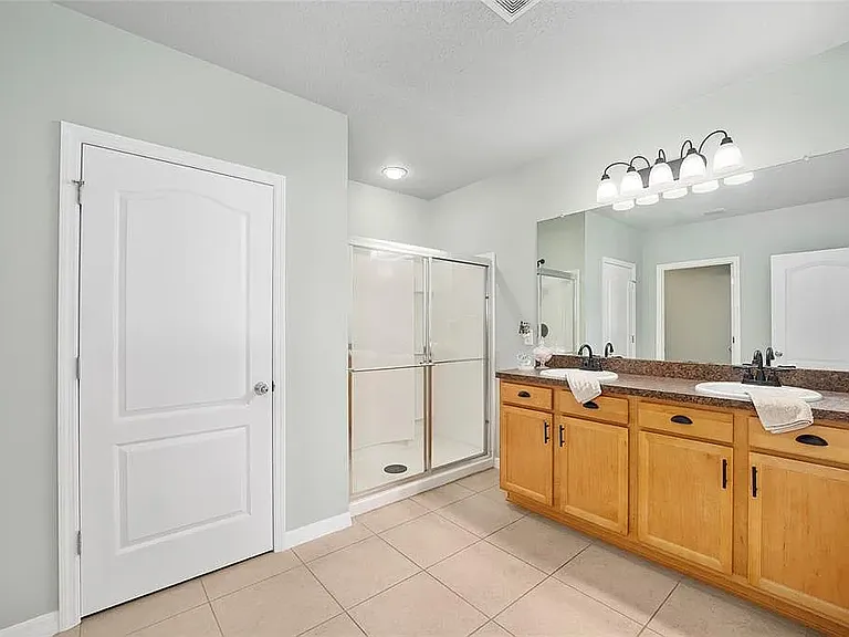 6742 SW 64th Ave — Photo 16