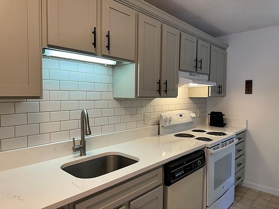 5th image of 55 West St APT 5C