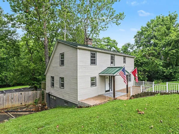 51 Gallup St, Wilmington, OH 45177