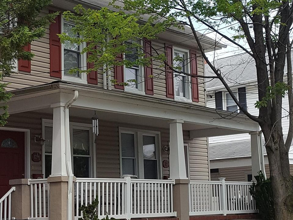 1st image of 12 1/2 Munroe Ct