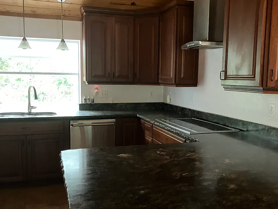 10901 Redwood Hwy #GUESTHOUSE