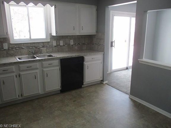 3rd image of 4690 Michael Ave