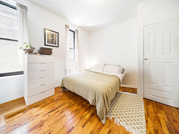 2nd image of 344 E 65th St APT 3B