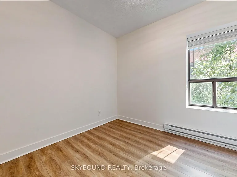 133 Wineva Ave #F — Photo 17