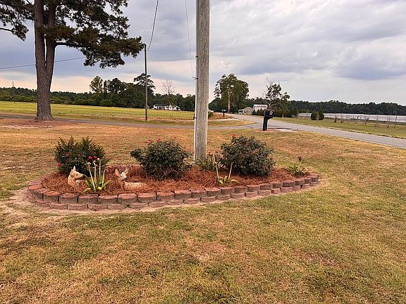 3rd image of 4895 Highway 55 W