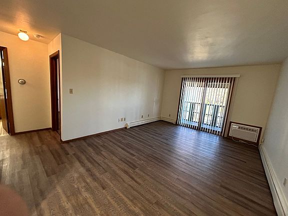 3rd image of 1854-1856 Northgate Dr #1854-207